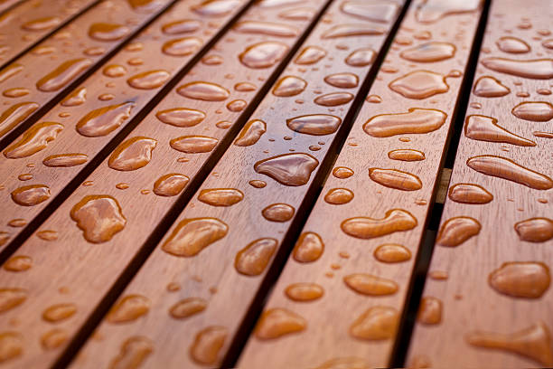 Prevent the intake of wetness in Timber staining
